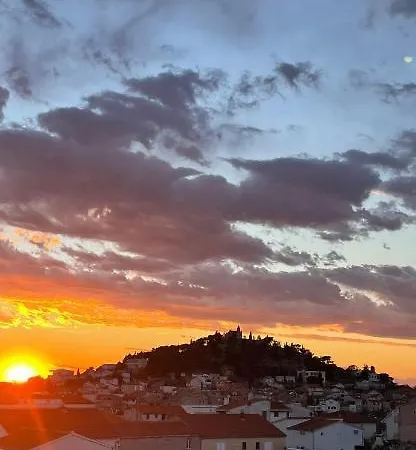 Mare I Kate Apartament *